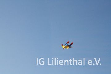 fliegt dennoch fliegt dennoch