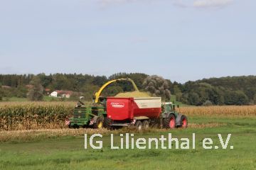 Es wird gehäckselt. Es wird gehäckselt.